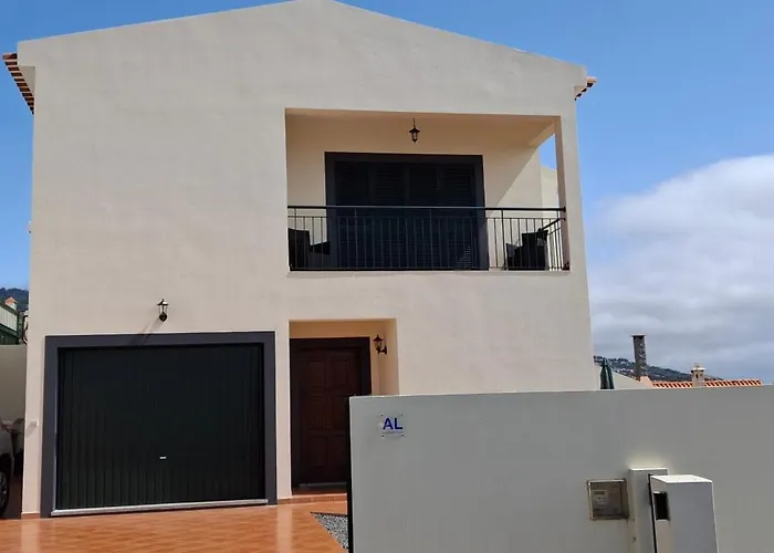 Moradia Bela House Дом отдыха *